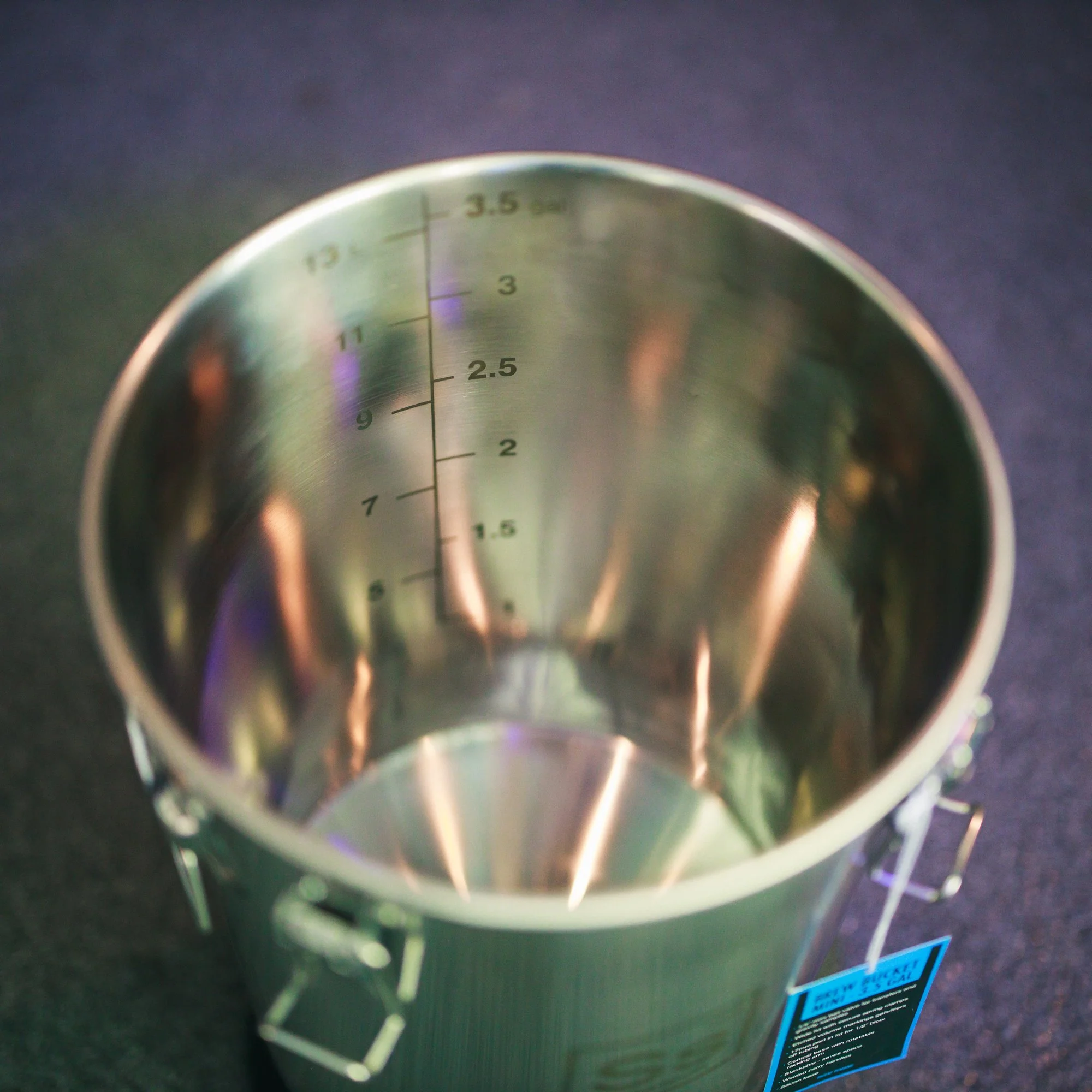 Brew Bucket Mini Fermenter - 3.5 gal. - Image 3