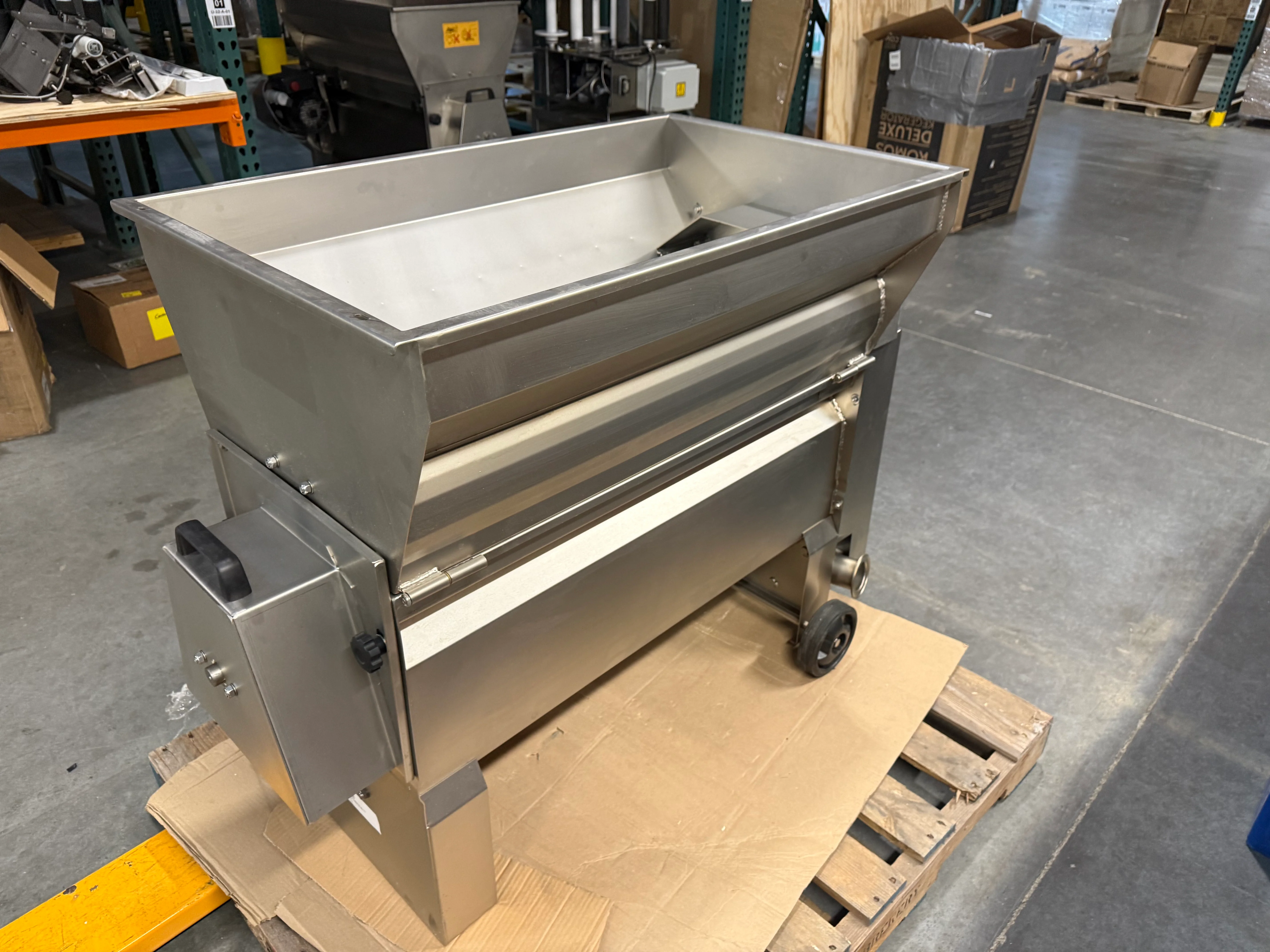 EnoItalia Jolly 25 Destemmer | Built-In Must Pump | Stainless Steel | 2 HP | 220V Single Phase - Scratch & Dent - Image 2
