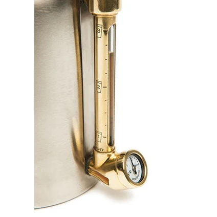 GrowlerWerks UKeg 64 Stainless Pressurized Growler - 64 oz - Image 3