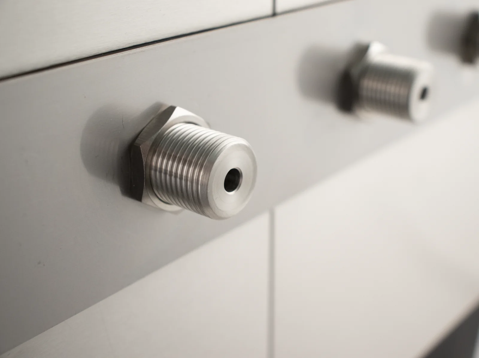 KOMOS® Stainless Steel Jockey Box (4 Tap) - Rear Entry - Image 6