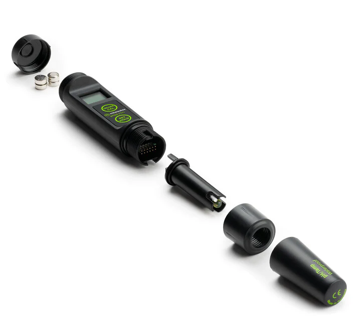 Milwaukee PH55 PRO Waterproof pH & Temperature Tester with ATC & Replaceable Probe - Image 3