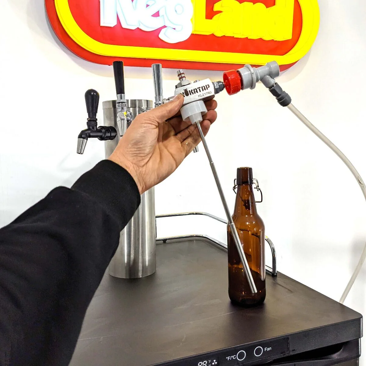Nukatap® Counter Pressure Bottle Filler | Oxygen Purge Button | Telescopic Filling Stem | Slide-in-Faucet Design | Adapter for Direct Keg Connection | 8 mm Duotight - Image 8